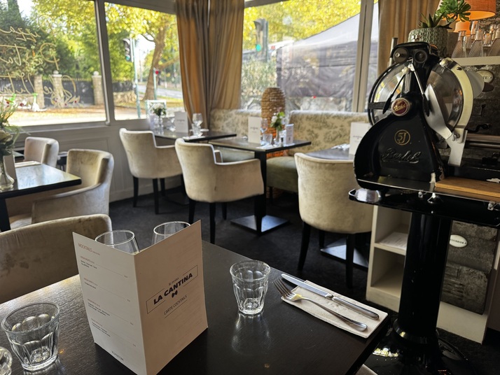 Restaurant italien La Cantina Le Vésinet et traiteur pizza